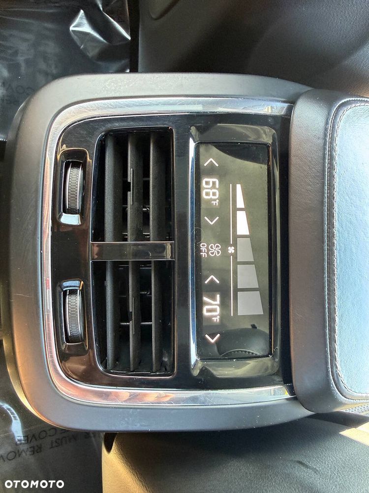 Volvo XC 90 - 17