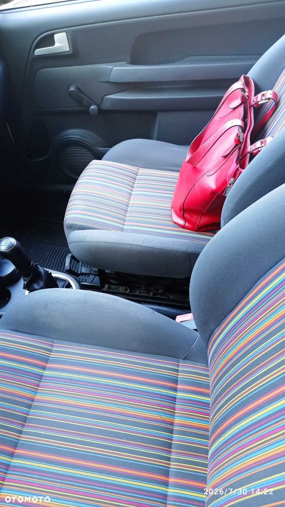 Volkswagen Fox - 5