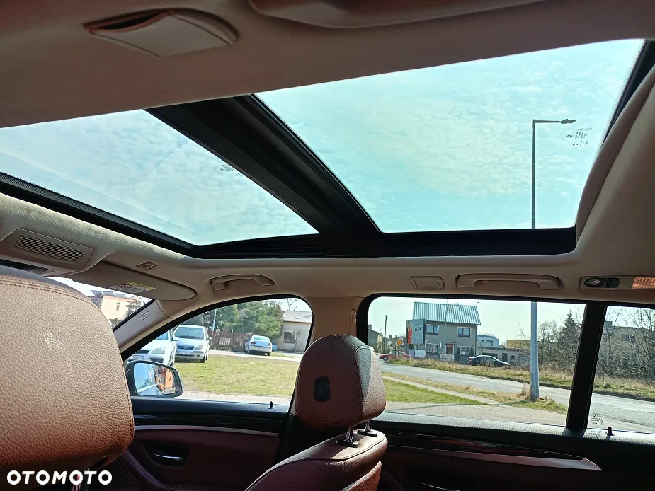 BMW Seria 5 530d Touring Sport-Aut - 22