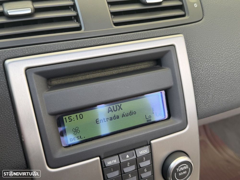 Volvo C70 2.0 D Momentum - 30