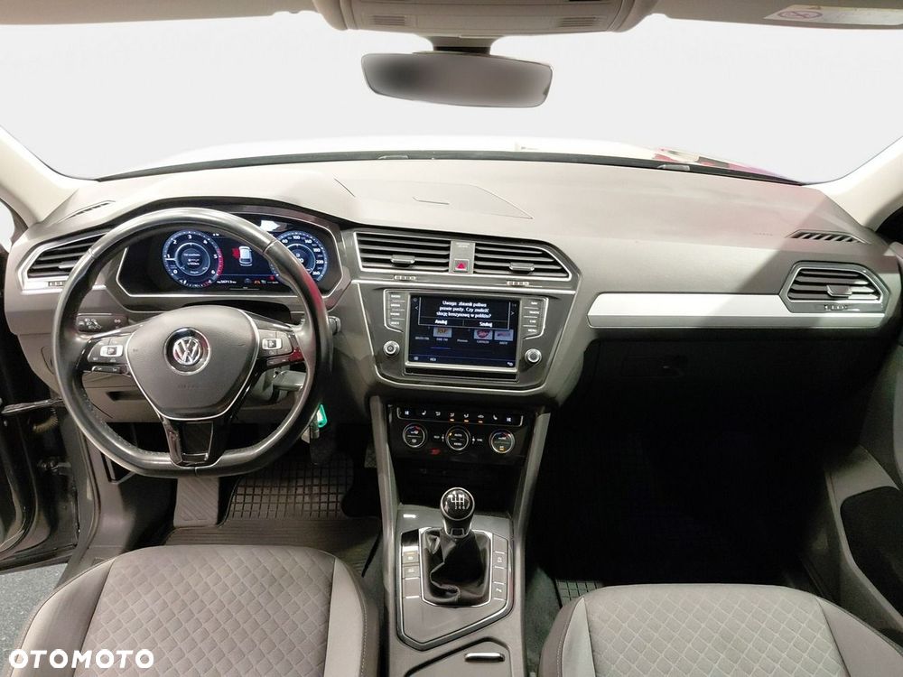 Volkswagen Tiguan - 22