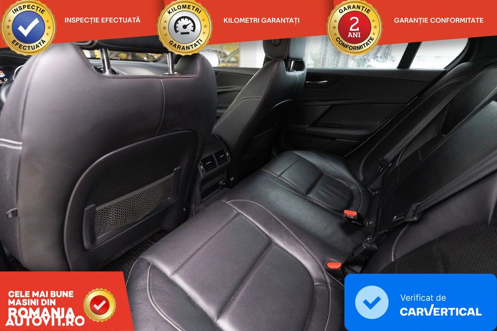 Jaguar XE 2.0 AWD R-Sport - 18