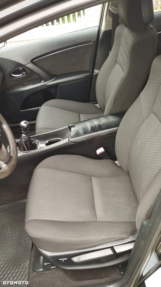Toyota Avensis 2.0 D-4D Sol - 9