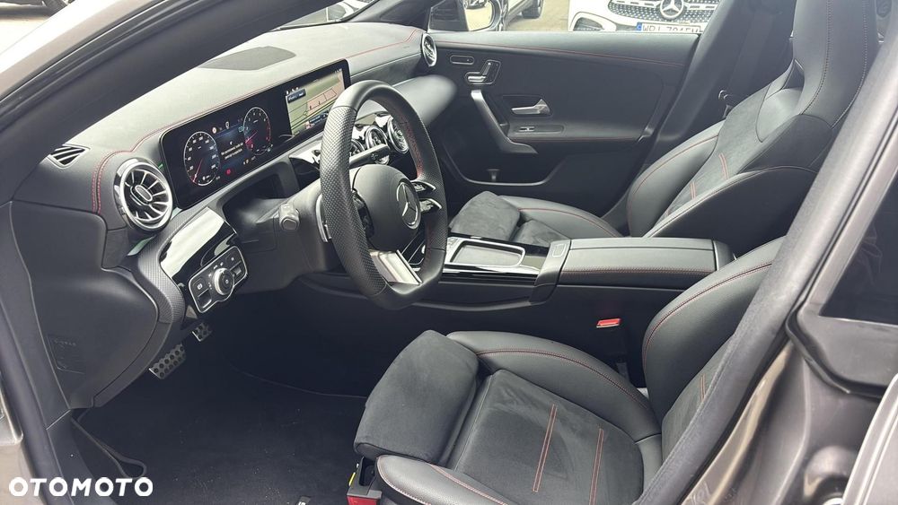 Mercedes-Benz CLA - 10