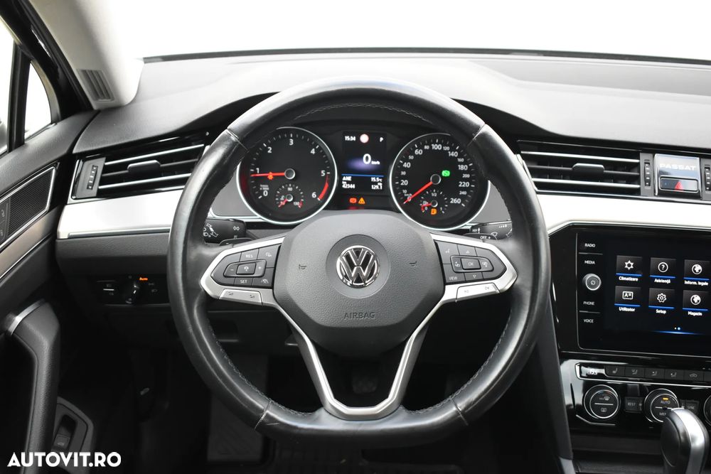 Volkswagen Passat 2.0 TDI DSG Highline - 9