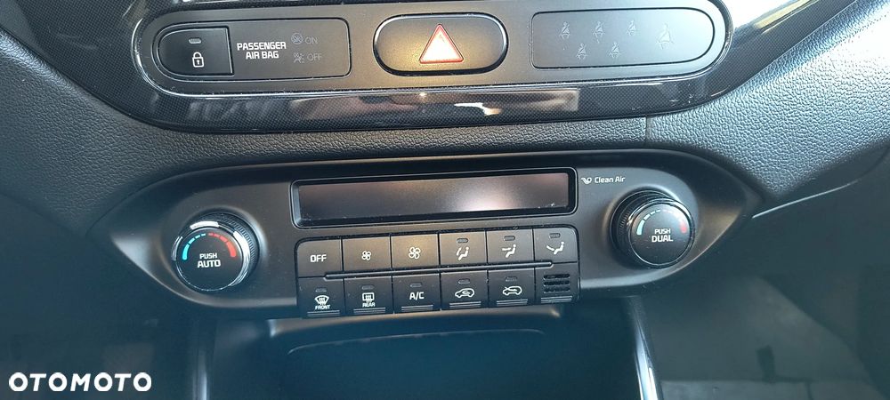 Kia Carens 1.7 CRDi Spirit - 18