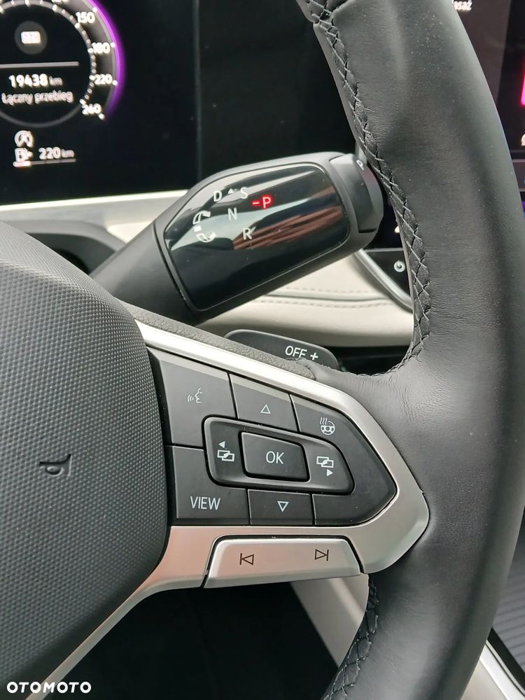 Volkswagen Passat Variant 2.0 TDI SCR Elegance DSG - 12