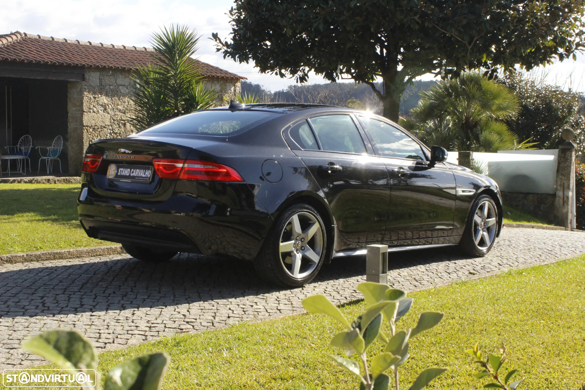 Jaguar XE 2.0 D R-Sport Aut. - 4