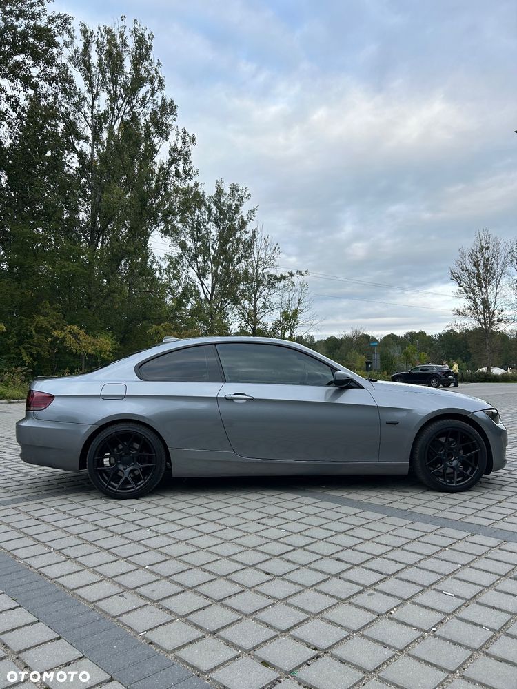 BMW Seria 3 320d Coupe - 6
