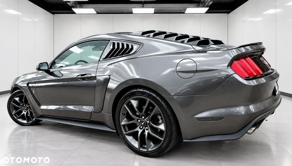 Ford Mustang - 26