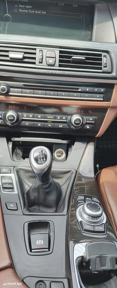 BMW Seria 5 520d - 27