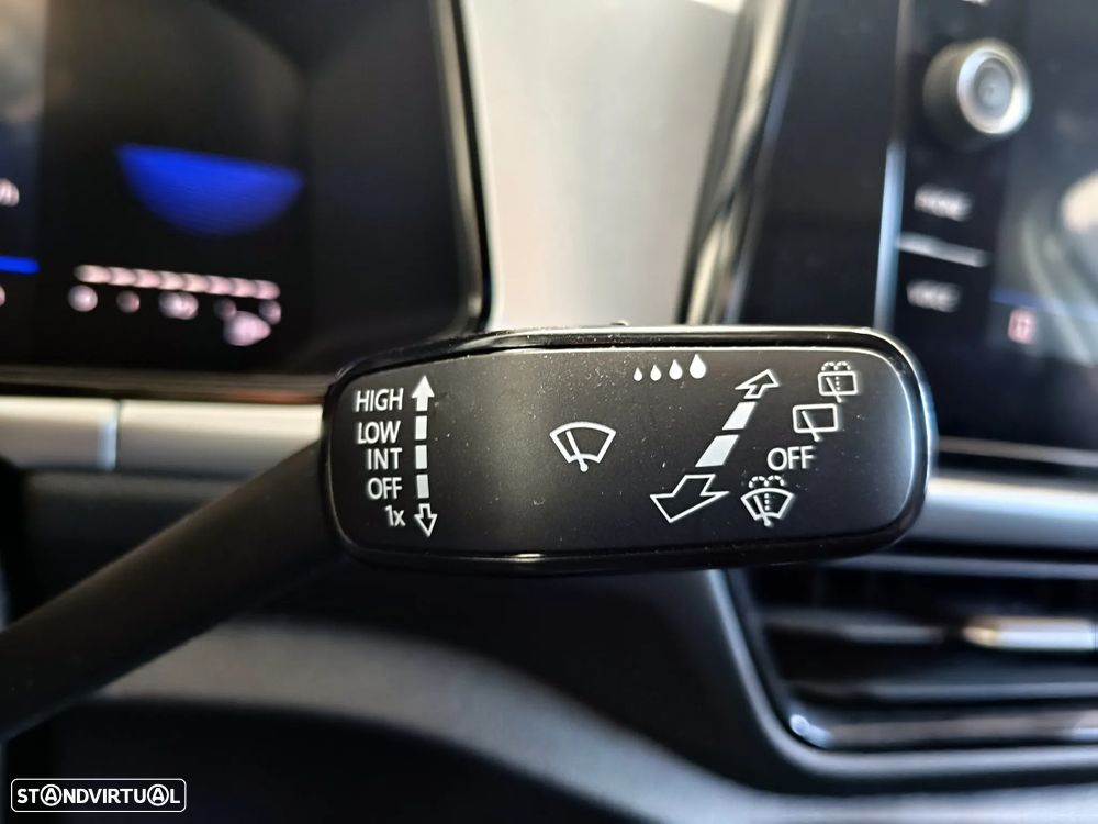 VW T-Roc 1.0 TSI Life - 23