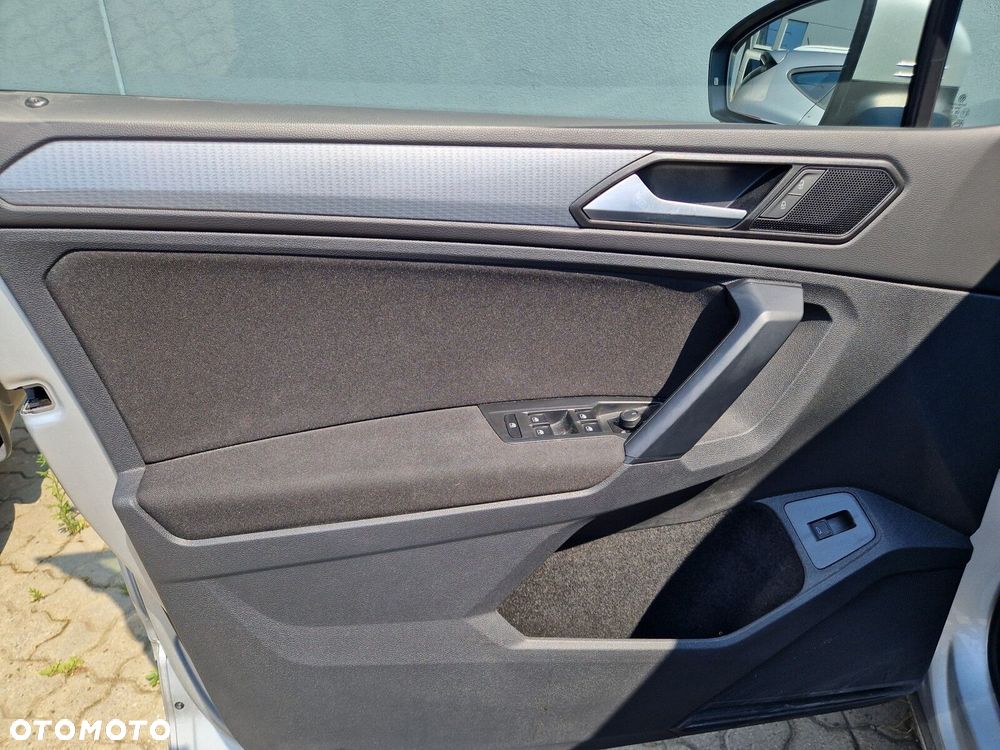 Volkswagen Tiguan 1.5 TSI EVO Elegance DSG - 29