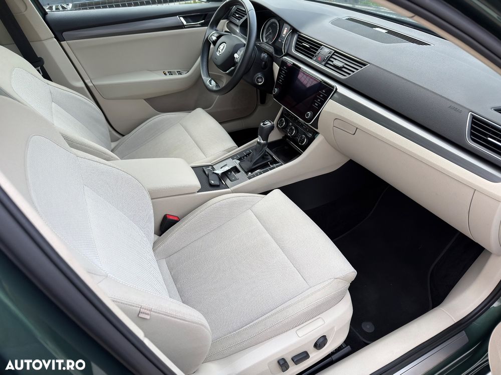 Skoda Superb 2.0 TDI DSG Premium Edition - 11