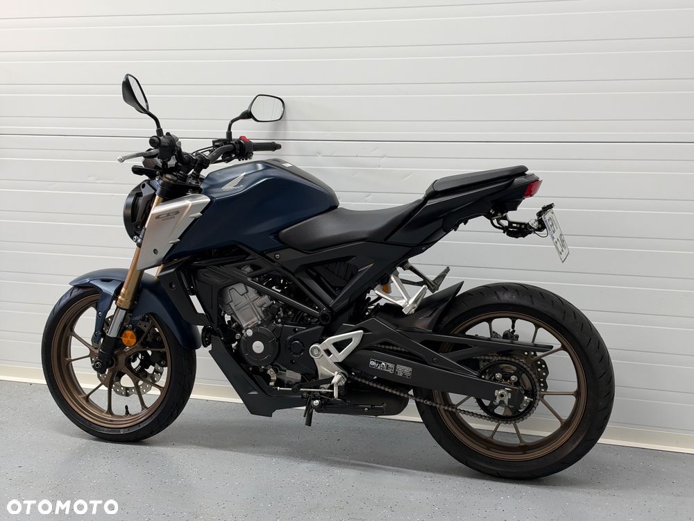 Honda CB - 22