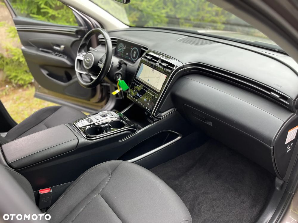 Hyundai Tucson 1.6 T-GDi HEV 2WD Select - 23