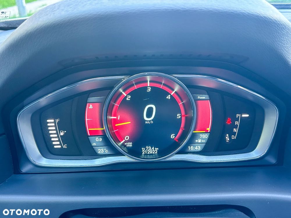 Volvo V70 D5 AWD Summum - 40