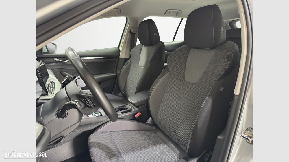 Skoda Octavia 1.4 TSI iV DSG - 9