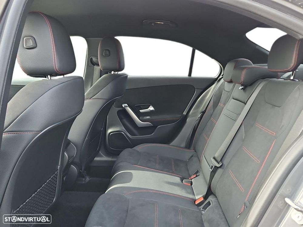 Mercedes-Benz A 180 Limousine d 8G-DCT AMG Line Advanced - 15