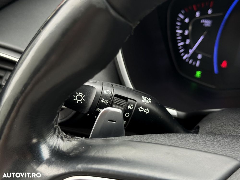 Hyundai Santa Fe - 33