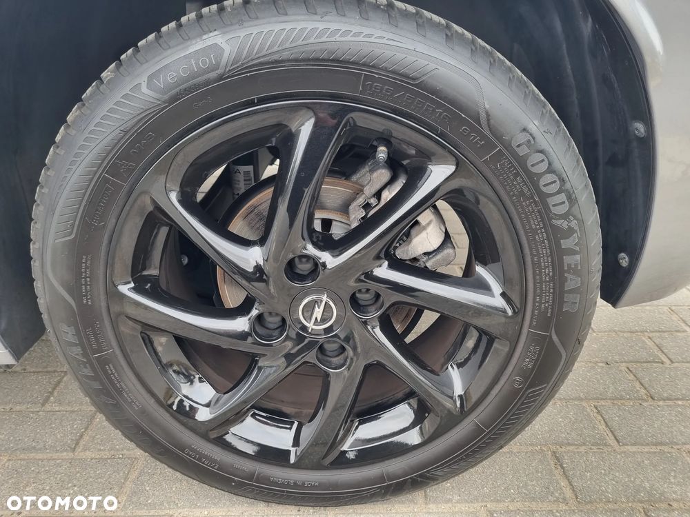 Opel Corsa 1.2 Direct Injection Turbo GS - 31