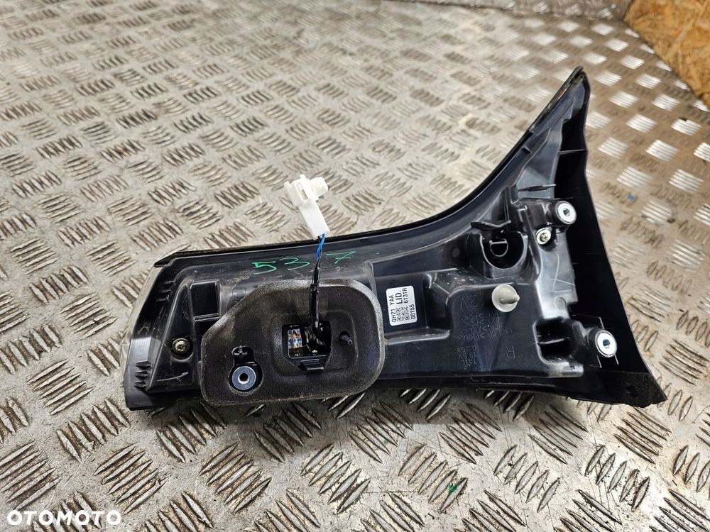 suzuki sx4 s-cross 21r+ prawa lampa tył w klapę led eu - 3