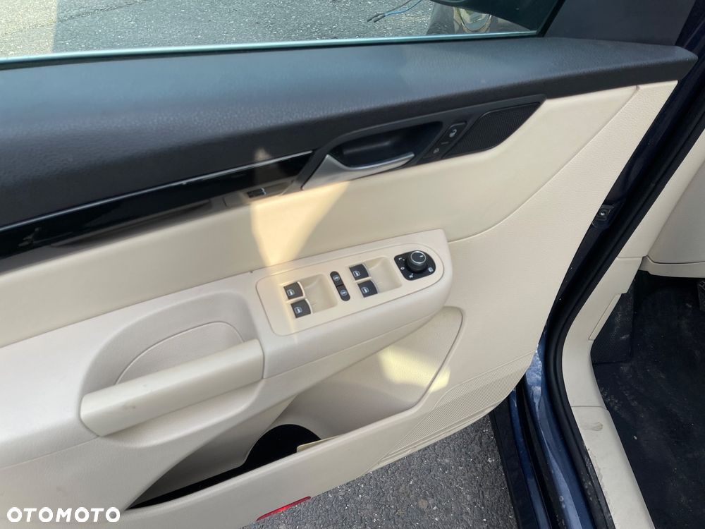 Volkswagen Sharan 2.0 TDI 4MOTION BlueMotion Technology Cup - 28