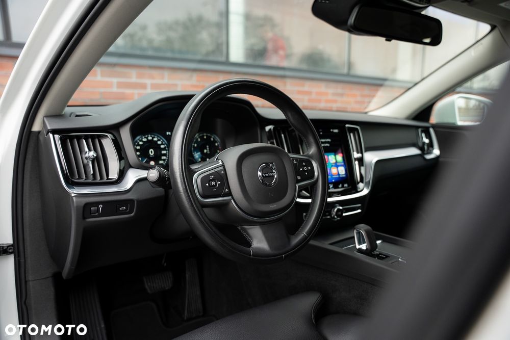Volvo V60 B3 B Geartronic Momentum Pro - 23