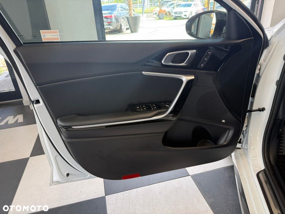 Kia ProCeed - 20