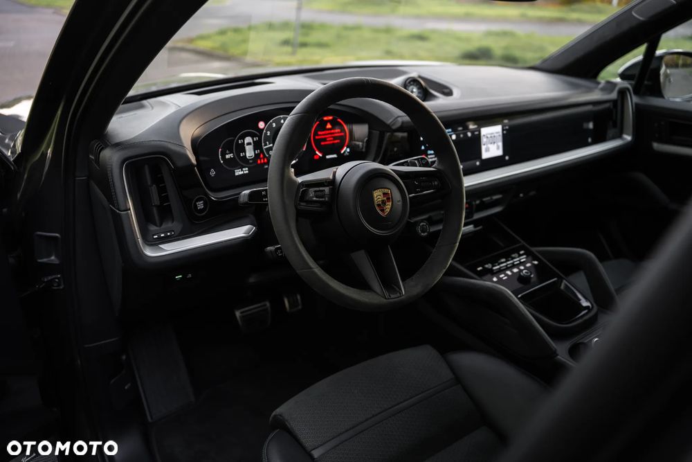 Porsche Cayenne Coupe GTS - 17