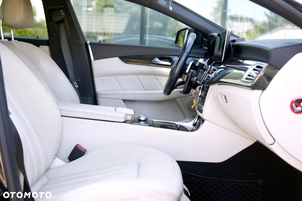 Mercedes-Benz CLS 350 CDI 4Matic 7G-TRONIC - 15