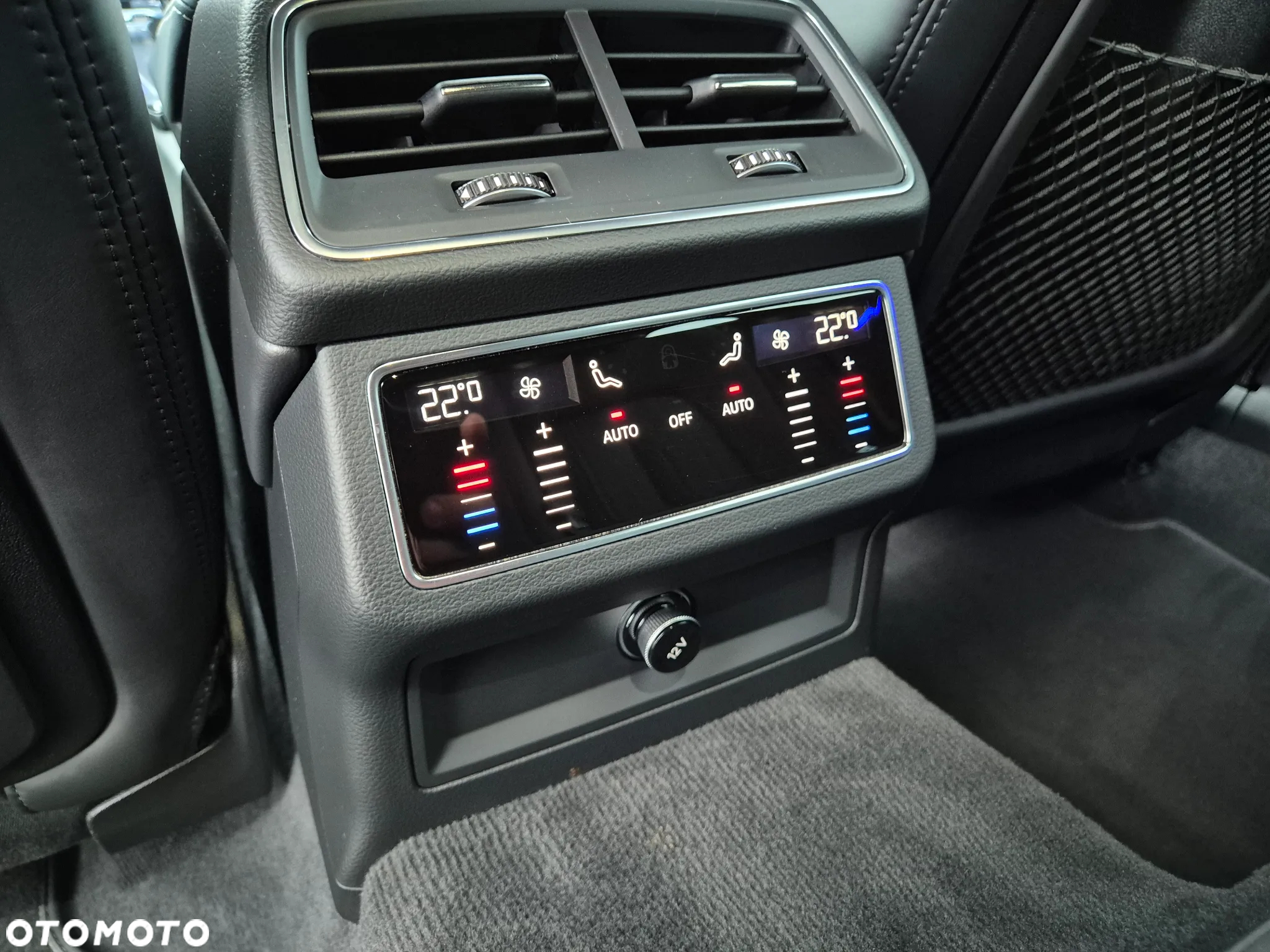 Audi A6 Avant 40 TDI quattro S tronic S line - 37