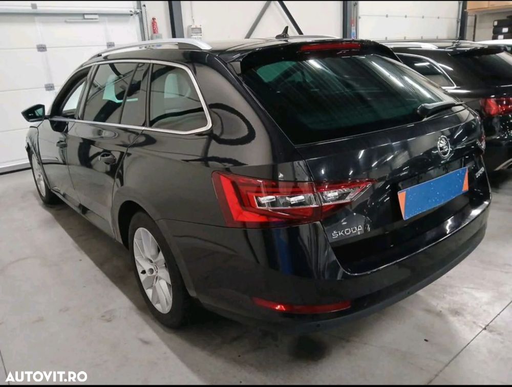 Skoda Superb 1.6 TDI DSG Style - 6