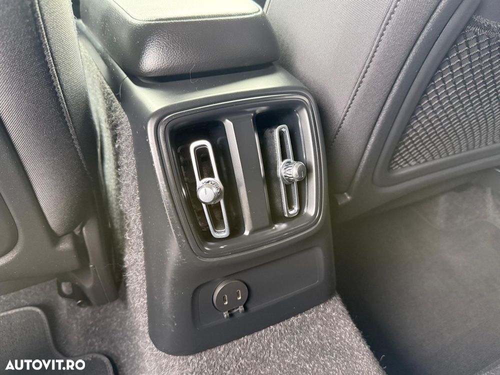 Volvo XC 40 Recharge T5 Twin Engine AT7 Inscription Expression - 25