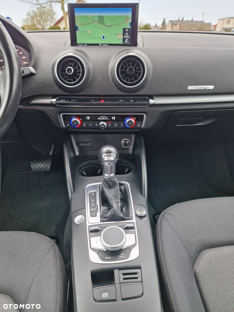 Audi A3 Sportback 1.4 TFSI e-tron S tronic - 9