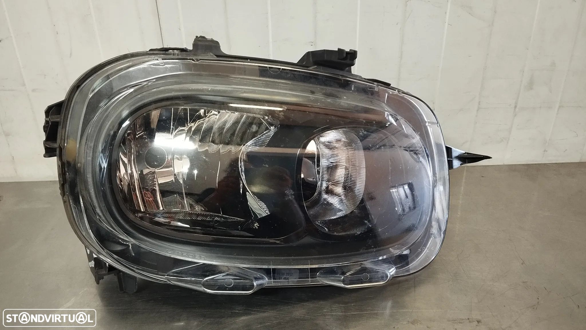 ÓTICA / FAROL CITROEN C3 III - DIREITO - 2016-> REF- 982005928 (APOIOS PARTIDOS) - 1