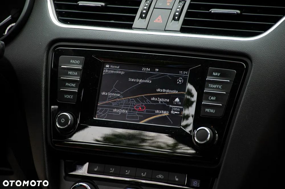 Skoda Octavia 2.0 TDI RS DSG - 21