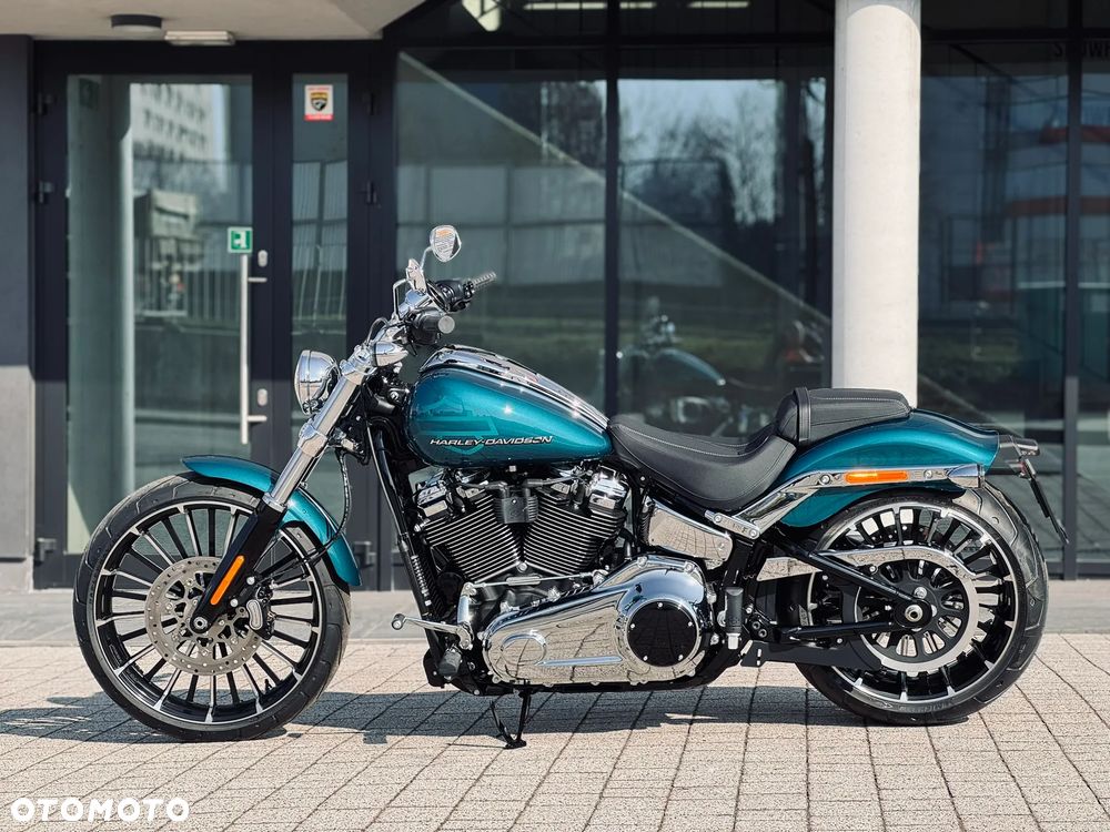 Harley-Davidson Softail Breakout - 14