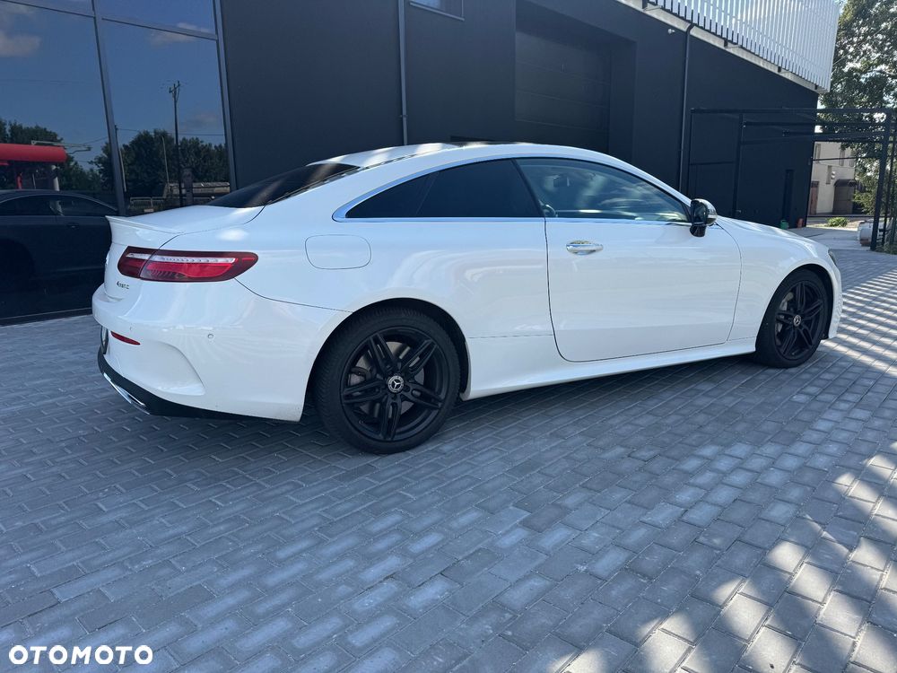 Mercedes-Benz Klasa E 400 4-Matic 9G-TRONIC - 10
