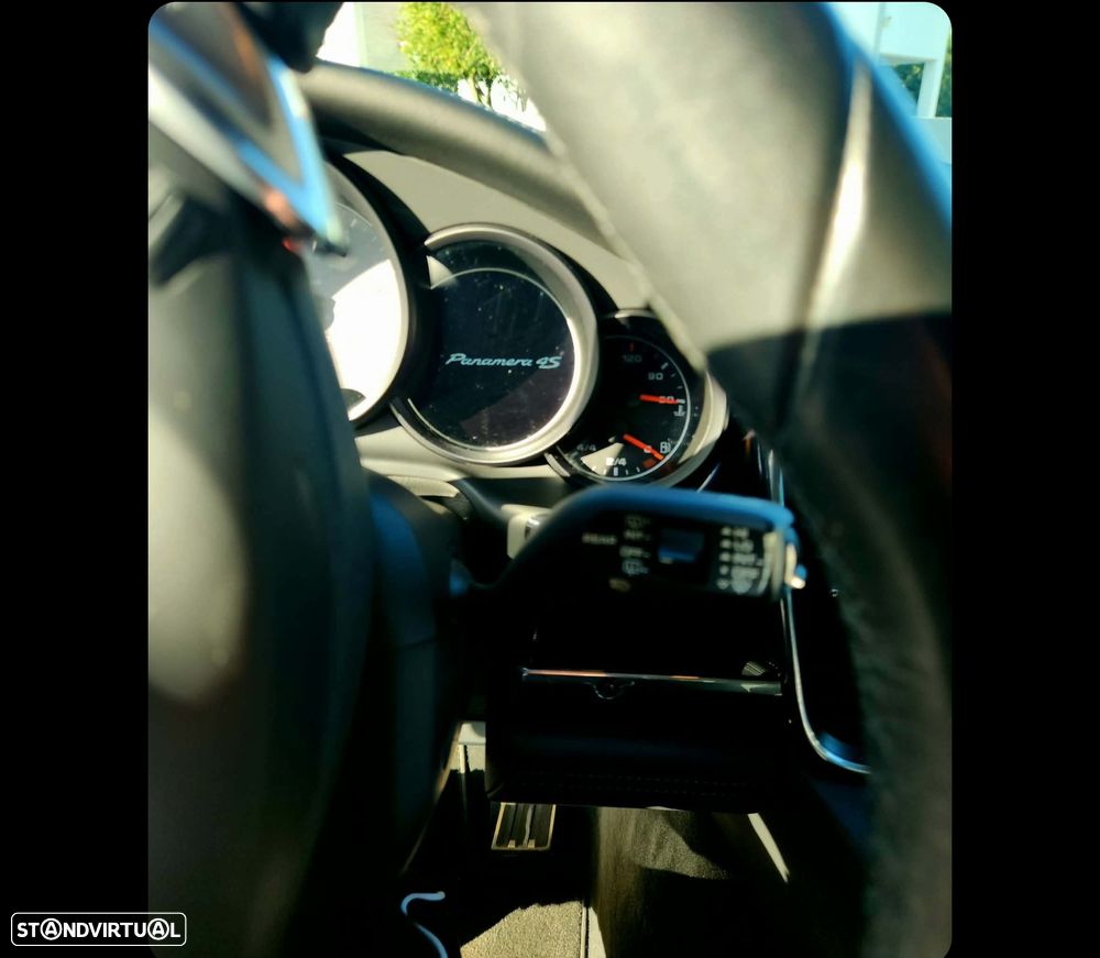 Porsche Panamera 4S PDK - 12