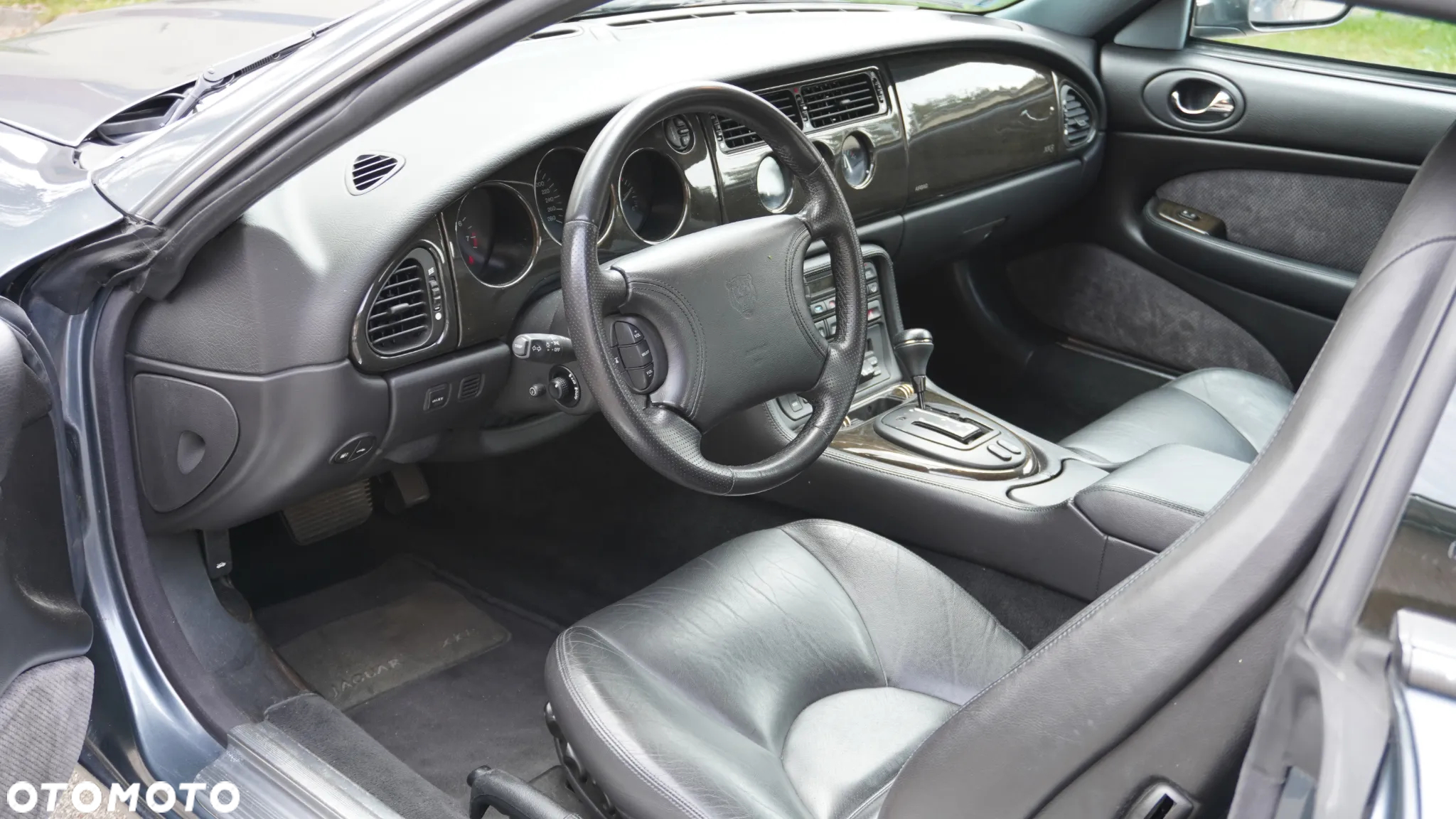 Jaguar XK8 4.0 - 17