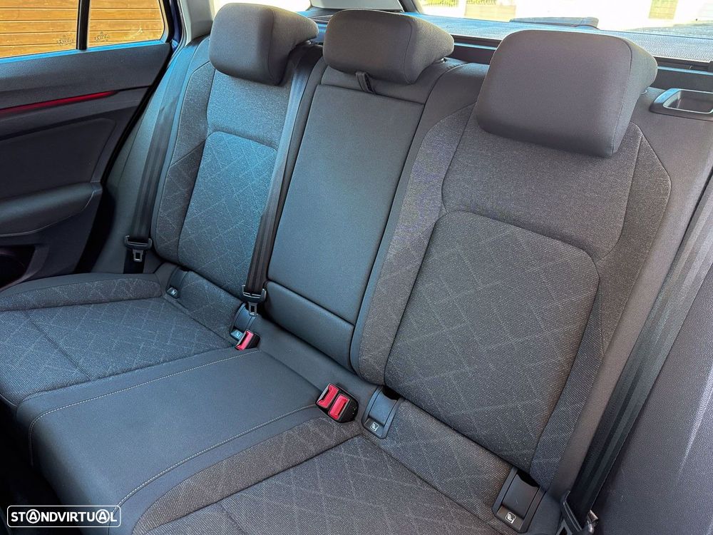VW Golf Variant 1.6 TDi Confortline DSG - 16