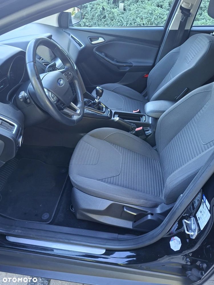 Ford Focus 1.0 EcoBoost Titanium - 19