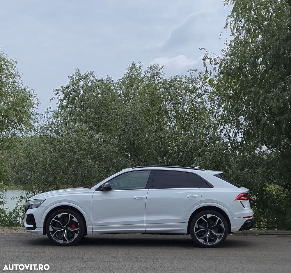 Audi RS Q8 - 7