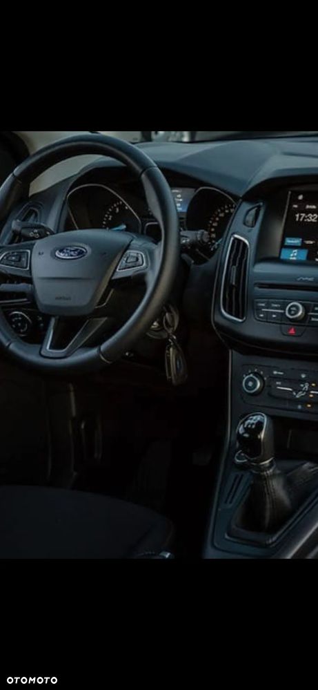 Ford Focus 1.6 SYNC Edition - 6