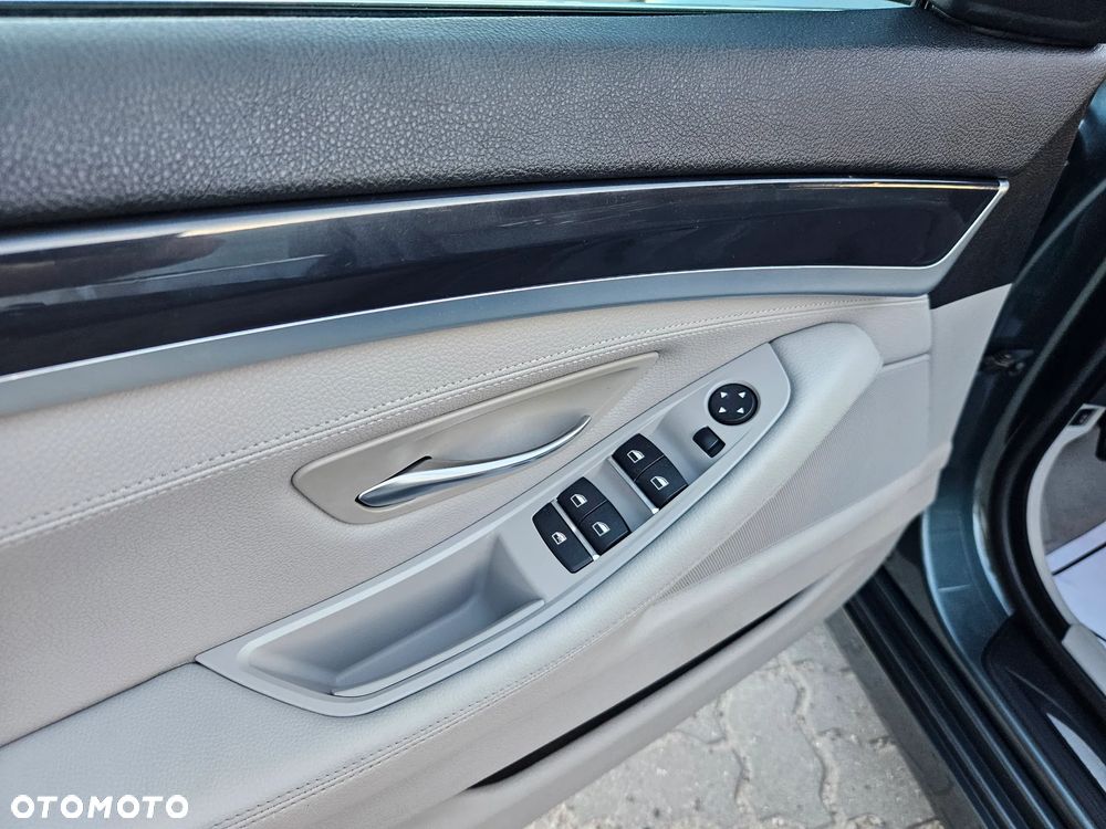 BMW Seria 5 520d Special Edition - 17