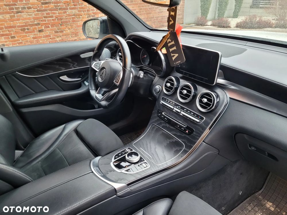 Mercedes-Benz GLC - 14