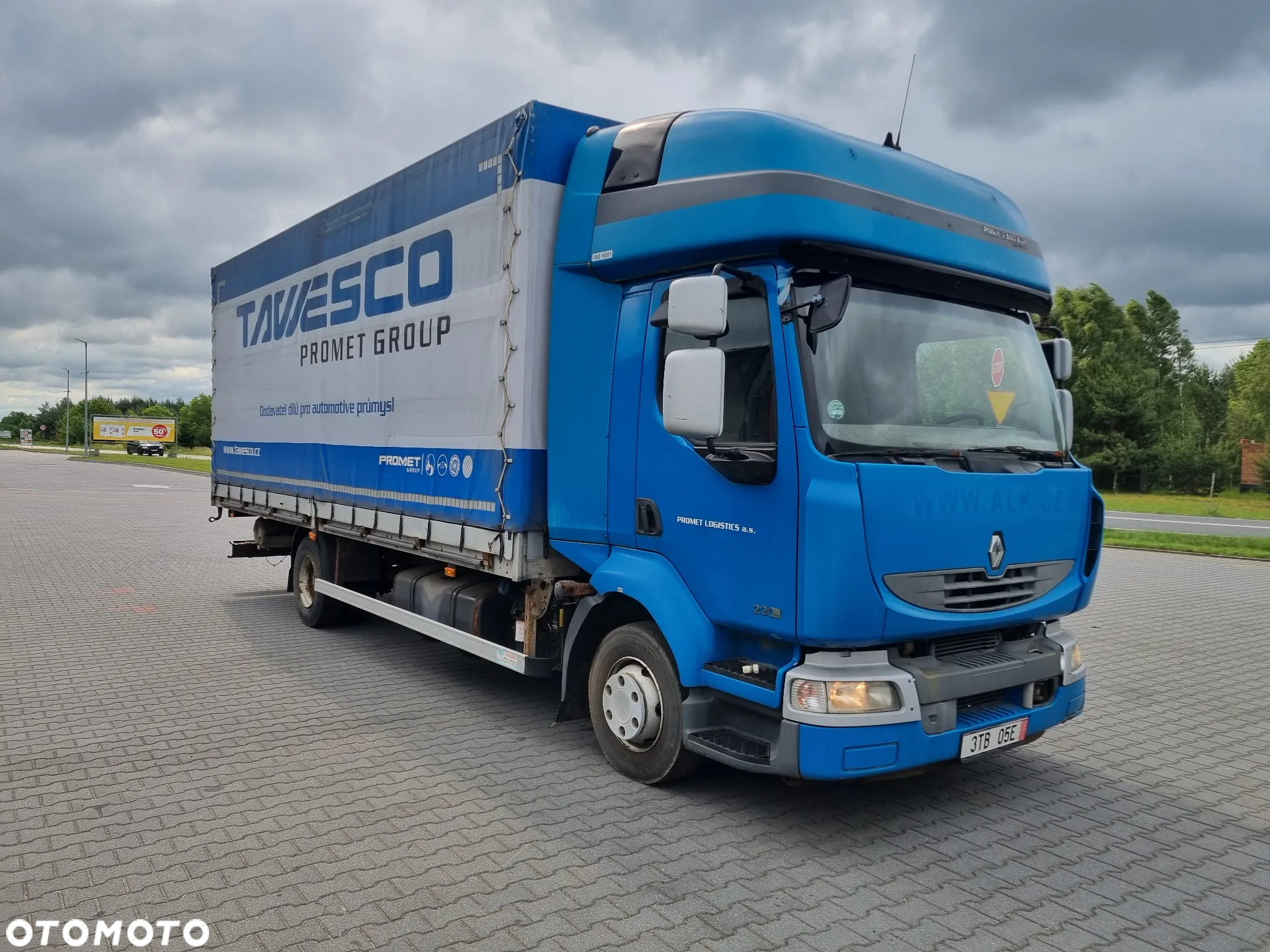 Renault MIDLUM 220 - 8