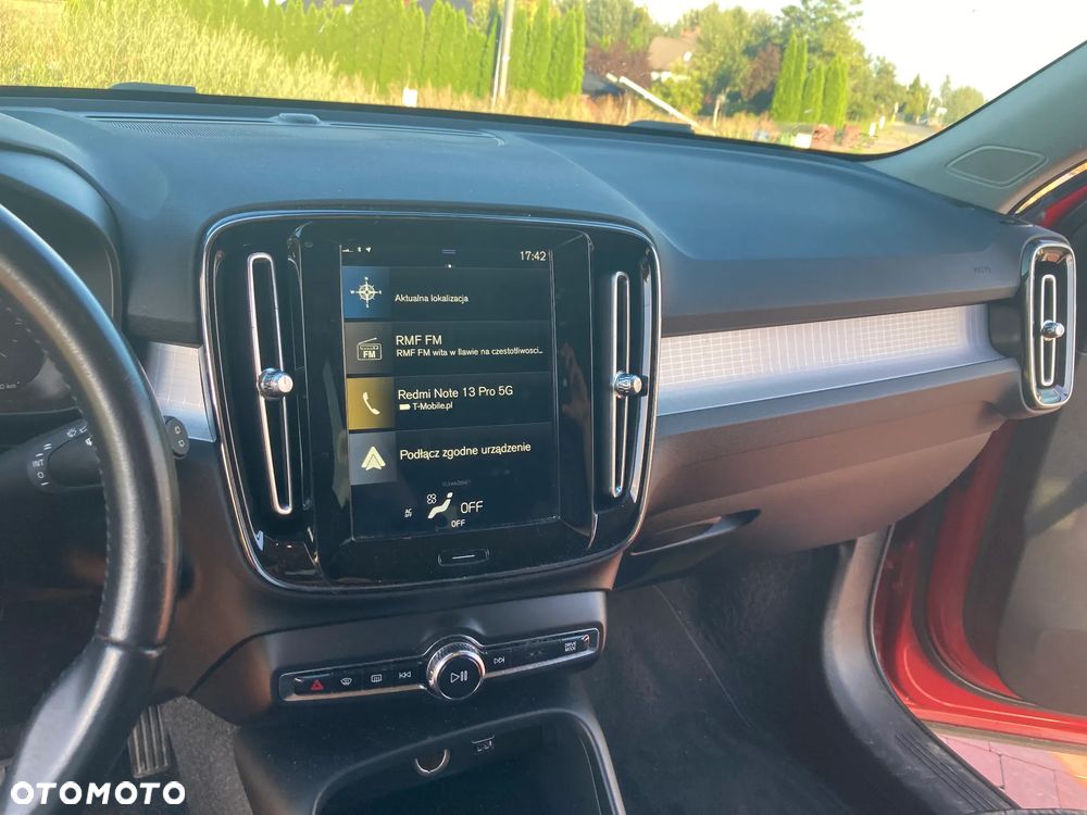 Volvo XC 40 T3 Geartronic Momentum - 17