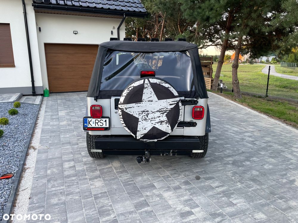 Jeep Wrangler - 5